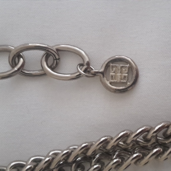Givency Vintage neckeles - Picture 1 of 3